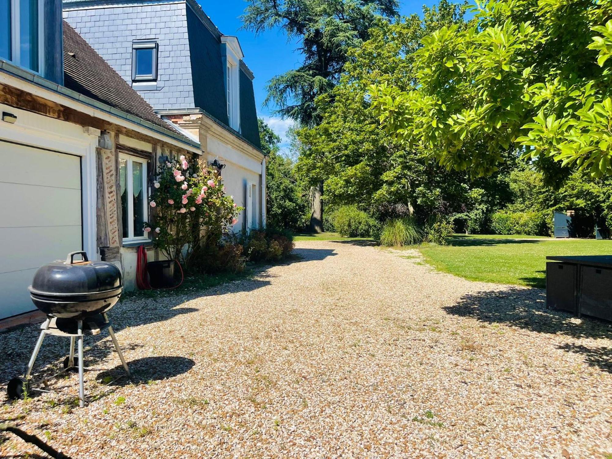 Maison Chaleureuse De 4 A 12 Personnes Neuville-aux-Bois Buitenkant foto
